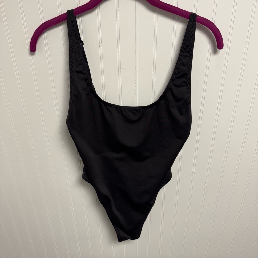Skims NWT Recycled Swim Scoop Neck Onepiece Onyx Medium